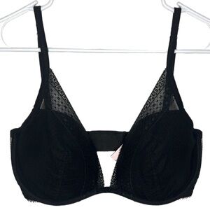 Victoria’s Secret Plunge Solid Black Lace Bra